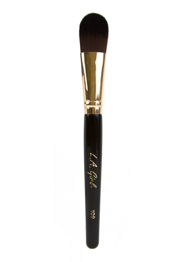 L.A.Girl Flat Foundation Brush кисть для макияжа